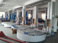 Automatische Film-Pre-Stretching-Verpackungs maschine Flughafen-Gepäckwickler-Paletten wickel maschine