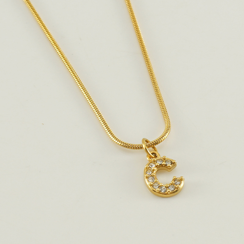 The letter C (including the chain)