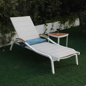 Hot Sale Fold Out Luxo Praia Plástico Mobiliário Piscina Comercial Preto Dentro Piscina Chaise Sun Lounge Chairs