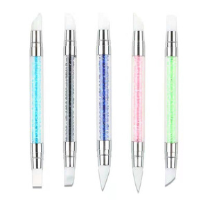 Lot de 5 stylos de sculpture d'ongles en silicone à double tête, noir, bleu, rose, à double extrémité, pour motifs creux et en relief, outils de manucure et nail art pour salon - Product Image 1