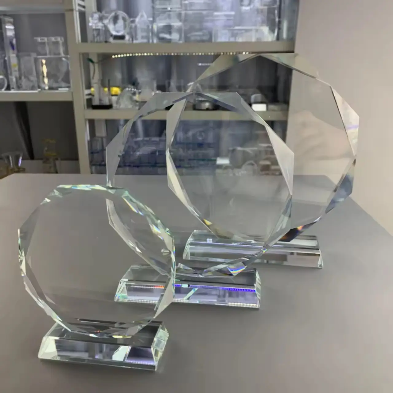 Tùy chỉnh bát giác pha lê giải thưởng trống Glass giải thưởng Trophy