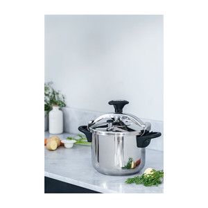 Pentola a pressione Garinox Genius da 6 litri in acciaio inossidabile con coperchio e manici per la cottura - Product Image 2