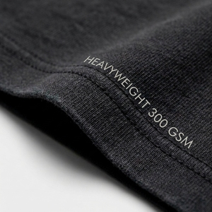 ผู้ผลิตเสื้อยืดแบบกำหนดเอง 300GSM ครบวงจร, เสื้อยืดทรงใหญ่แบบหนา OEM/ODM, โรงงานรับผลิตแบรนด์ส่วนตัว MOQ ต่ำ พร้อมตัวอย่างรวดเร็ว - Product Image 2