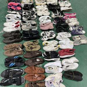 Zapatos deportivos usados - Product Image 4