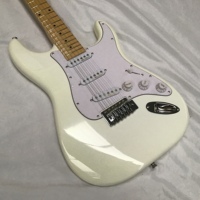 Electric Guitar White Color Basswood Body Maple Fingerboard Open Gear Hardware High Quality 6 Steel Strings S-S-S Pickup Glossy