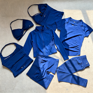 Conjunto de Yoga y Fitness de 2 Piezas sin Costuras, Resistente a las Arrugas, Pantalones Cortos de Yoga de Spandex/Nylon Sólido con Cintura en V para Correr - Product Image 1