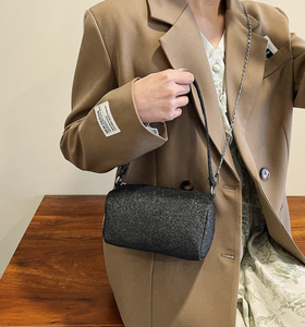 กระเป๋าสะพายข้างดีไซน์จีบแบบใหม่, กระเป๋าสะพายไหล่หนัง PU คุณภาพสูง, กระเป๋าผู้หญิงสีพื้นน่ารัก, กระเป๋าโท้ท - Product Image 6