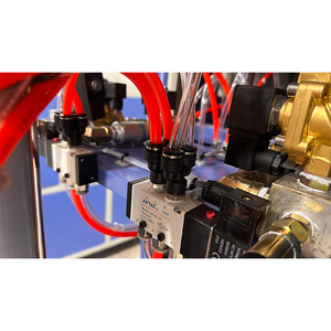 2 bottiglie di plastica per alimentazione manuale a cavità che soffiano macchine per la produzione di bottiglie d'acqua - Product Image 2