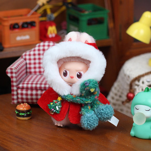 Vêtements pour poupée Mini Labubu, style hiver de Noël 4.0, porte-clés en vinyle Heart's Code, tenue de 10 cm pour poupée de quatrième génération - Product Image 4