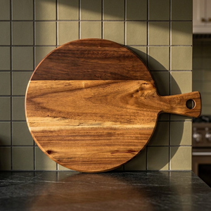 Planche à découper en bois de qualité supérieure avec résine, idéale pour couper, trancher, hacher, préparer les repas et les applications culinaires quotidiennes. - Product Image 6
