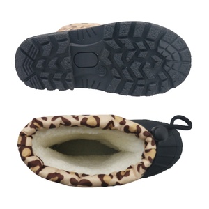 YLK3515 Bottes d'hiver pour enfants, garçons et filles, mode en gros, bottes d'extérieur chaudes, imperméables, antidérapantes, pour temps froid. - Product Image 4