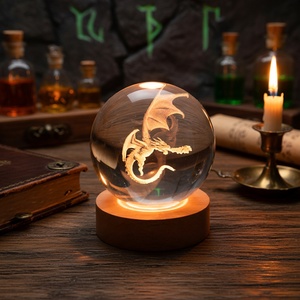 <span class=keywords><strong>Boule</strong></span> <span class=keywords><strong>de</strong></span> <span class=keywords><strong>cristal</strong></span> sculptée 3D lumineuse LED RGB <span class=keywords><strong>de</strong></span> 6/8 cm avec base en bois massif, décoration artistique moderne pour salon - Product Image 6