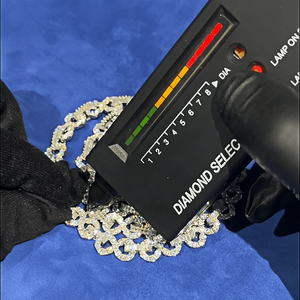 <span class=keywords><strong>Cadena</strong></span> <span class=keywords><strong>de</strong></span> eslabones infinitos <span class=keywords><strong>de</strong></span> moissanita cubana <span class=keywords><strong>de</strong></span> 16 mm, estilo hip hop, con diamantes baguette, <span class=keywords><strong>de</strong></span> plata <span class=keywords><strong>de</strong></span> ley 925, con incrustaciones <span class=keywords><strong>de</strong></span> circonitas. - Product Image 2