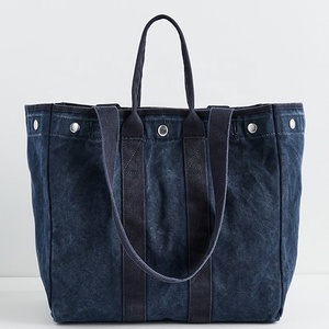 Vente en gros de grand sac <span class=keywords><strong>cabas</strong></span> en toile cirée à <span class=keywords><strong>fermeture</strong></span> <span class=keywords><strong>éclair</strong></span> <span class=keywords><strong>avec</strong></span> bandoulière et logo personnalisé - Product Image 2