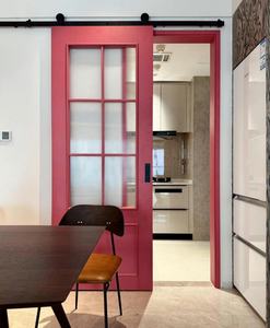 Porte de grange moderne et personnalisable en aluminium et verre pour usage commercial intérieur, salle de bain, balcon, villa, bureau, salle de conférence - Product Image 2