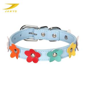 Collar de cuero de alta calidad Flor de moda y hebillas de aleación para collar de perro Correa de perro - Product Image 1