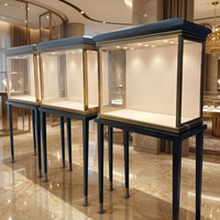 Vitrine de Luxe Intelligente Personnalisée avec Écran LED en Verre Trempé pour Bijoux, Idéale pour les Magasins de Détail Modernes et les Centres Commerciaux