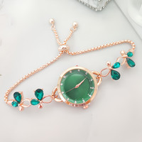Nouvelle Montre Femme Style Tendance en Alliage avec Bracelet Fin, Strass Colorés, Design Nœud Creux et Chaîne Réglable