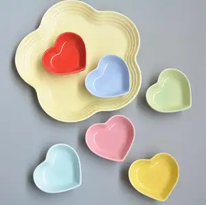 Love Heart Shape Ceramics Seasoning Dishes Creatives Vinegar Soy Sauce Dipping Dish Hotel Restaurant Dessert Snack Plate