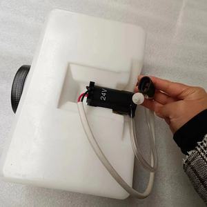 Chine prix d'usine réservoir de liquide de <span class=keywords><strong>lave</strong></span>-<span class=keywords><strong>glace</strong></span> réservoir meilleur réservoir de <span class=keywords><strong>lave</strong></span>-<span class=keywords><strong>glace</strong></span> Pajero - Product Image 4