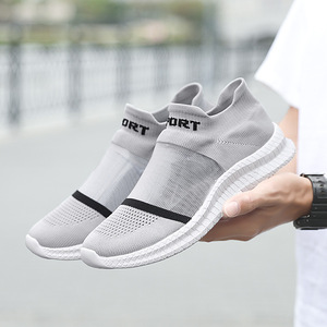 รองเท้าผ้าตาข่ายระบายอากาศแบบสวม น้ำหนักเบาพิเศษ พื้นรองเท้า EVA ยืดหยุ่น ซับแรงกระแทก นุ่มสบาย เหมาะสำหรับฤดูร้อน - Product Image 5