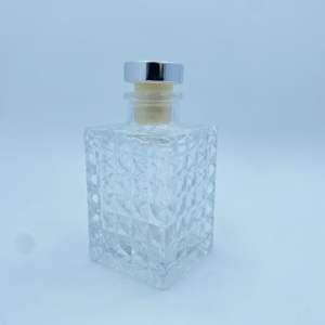 100ml Clear Embossed DIY Fragrance <b>Diffuser</b> Square Glass Jars with Cork <b>for</b> <b>Reed</b> <b>Diffuser</b> Replacement <b>Refillable</b> Custom Logo - Product Image 2