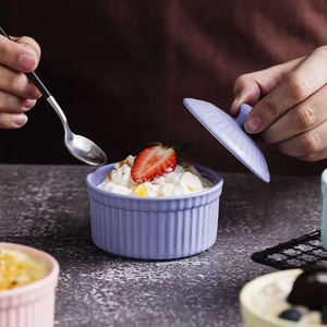 Ensemble de moules à pâtisserie en porcelaine personnalisés en gros, pour la cuisson de pudding, de soufflé, de sauce, <span class=keywords><strong>mini</strong></span>-ramequins mignons en céramique pour crème brûlée avec couvercle - Product Image 3