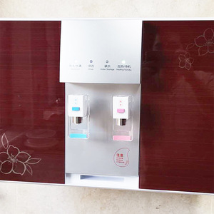 ระบบกรองน้ำแบบติดผนังระบบ Reverse Osmosis พร้อมน้ำร้อนน้ำเย็นในตัว ไม่ต้องใช้ถังเก็บน้ำ ใช้ไฟฟ้า เหมาะสำหรับห้องครัว - Product Image 1