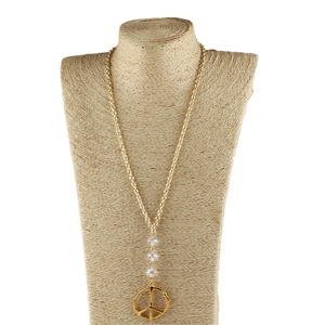 Collier tendance pour femme avec chaîne en or, perles de verre, style punk, pendentif en forme de feuille de courge, de lèvre, de fleur, collier de paix - Product Image 1