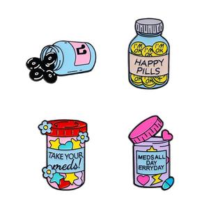 Broche créative et mignonne <span class=keywords><strong>en</strong></span> forme de flacon de médicament avec lettres anglaises, accessoire de décoration pour sac à dos et vêtements, badge - Product Image 4