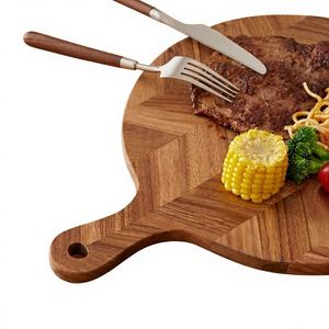 Plateau en bois d'acacia de luxe de haute qualité, motif en os de poisson, plateau à nourriture, plateau à steak et plateau à pizza - Product Image 2