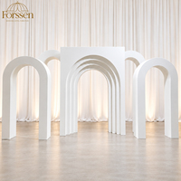 Arche de mariage 3D superposée blanche de luxe, cadre de toile de fond moderne pour la décoration de scène d'entrée de cérémonie de mariage et d'événements festifs