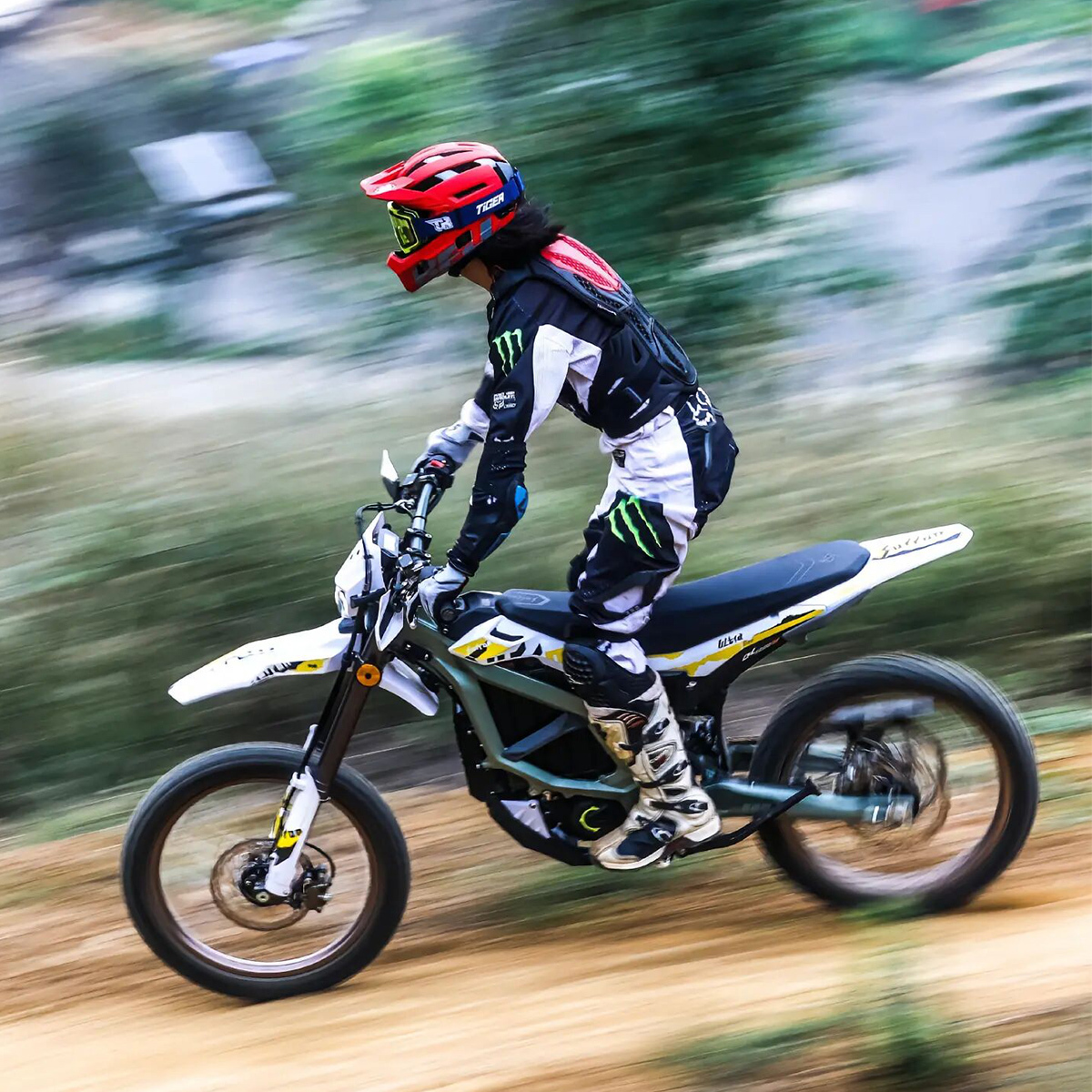 HEZZO 72V 8000W Electric Dirt Bike - 389Nm Torque, 35Ah Battery