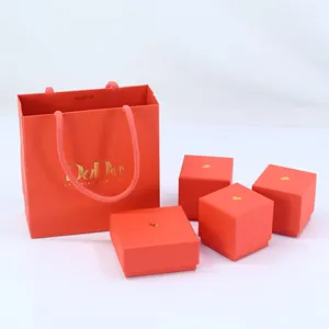 Recyclable Design False lashes Eye makeup tools perfume Gift set Packaging Custom Printed small paper Bag and paper box suit
