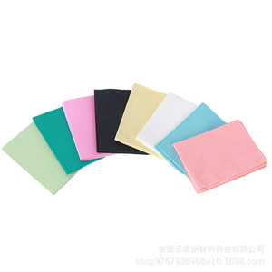 Bavoirs dentaires jetables carrés en papier, protège-salives pour soins bucco-dentaires adultes 710g Origine Chine OEM - Product Image 2