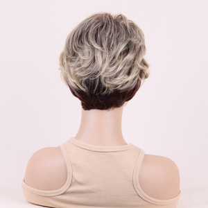 Peluca Lulin, peluca corta y rizada L3240, color marrón degradado para mujer, cualquier forma de rostro - Product Image 4
