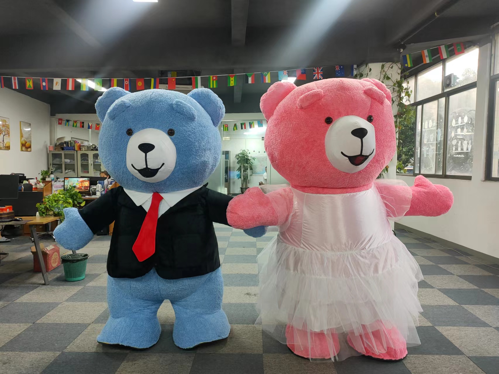 Inflatable Teddy Bear Costume in Wedding Dress for Rentals, OEM