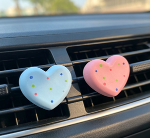 Diffuseur d'arômes pour <span class=keywords><strong>voiture</strong></span> <span class=keywords><strong>en</strong></span> gypse mat, motif cœur à pois mignon, pour <span class=keywords><strong>couple</strong></span>, clip de ventilation, style Kawaii, romantique pour la Saint-Valentin - Product Image 1
