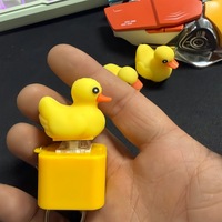 Jouet anti-stress lumineux et sonore en forme de canard ou grenouille, avec bouton de clavier, porte-clés en plastique, pendentif pour sac à dos, cadeau amusant