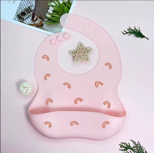 Bavoir bébé en silicone imperméable, léger, doux, couleur personnalisée, pour tout-petits, enfants, repas, tablier, logo personnalisé, vente en gros - Product Image 6