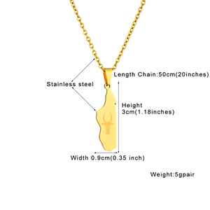 Colliers Chaîne <span class=keywords><strong>Carte</strong></span> de Madagascar en Acier Inoxydable Argent Plaqué <span class=keywords><strong>Or</strong></span> 18K, Collier Pendentif <span class=keywords><strong>Carte</strong></span> et Drapeau National de Madagascar - Product Image 2