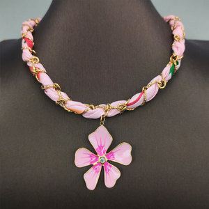 สร้อยคอแฟชั่นฤดูร้อนแบบหนา สร้อยคอผ้าพันคอฮาวายหลากสี ชุบทอง 14k 18k PVD  สแตนเลส 316L สำหรับผู้หญิง - Product Image 3