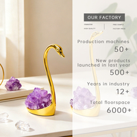 Vente en gros d'éléphants en résine faits à la main avec des éclats de cristal, améthyste et quartz rose, pour la décoration