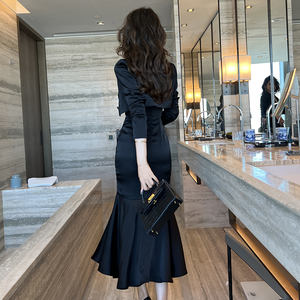 ZYHT 10206 Set <span class=keywords><strong>Due</strong></span> Pezzi Trendy Moda 2026 per Donna, Abbigliamento Femminile Nero, Blazer Corto e Abito a Sirena con Spalline Sottili al Ginocchio - Product Image 3