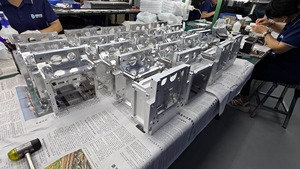 บริการโรงงาน OEM ผลิตชิ้นส่วนรถแข่งตามสั่ง ชิ้นส่วนอะลูมิเนียมกลึง CNC ชิ้นส่วนอะลูมิเนียมขึ้นรูปด้วยเครื่อง CNC บริการกลึง CNC - Product Image 2