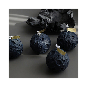 Bougie parfumée artisanale de luxe AIKUN, en forme de lune noire et blanche, relaxante, en cire de soja, huile parfumée - Product Image 3