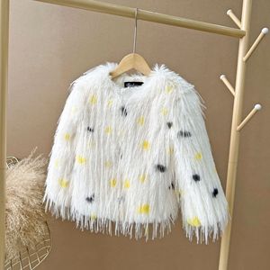 Abrigo de moda al por mayor para bebés, niñas, manga larga, cálido para invierno, estilo macaron, esponjoso, OEM, de franela, tipo gabardina, ropa exterior. - Product Image 4