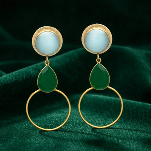 Pendientes Colgantes Plateados en Oro con Turquesa y Ónix Verde, Hechos a Mano, Estilo Étnico, Unisex - Product Image 4