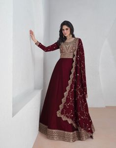Vichitra lourd avec broderie de séquence travail Salwar Kameez robes pour mariée et filles portent une robe ethnique - Product Image 4