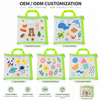 Sac à documents en maille vert lime avec poignée et fermeture éclair ornées de patchs dinosaures pour l'école et les voyages